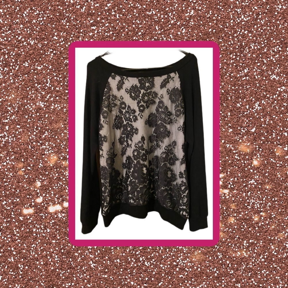Long sleeved lightweight sweater